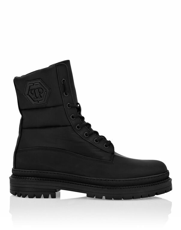 Boots Mid Flat Hexagon black