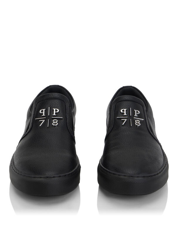 Deer Print Leather Slip On black / black