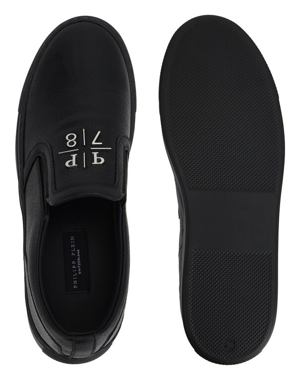 Deer Print Leather Slip On black / black