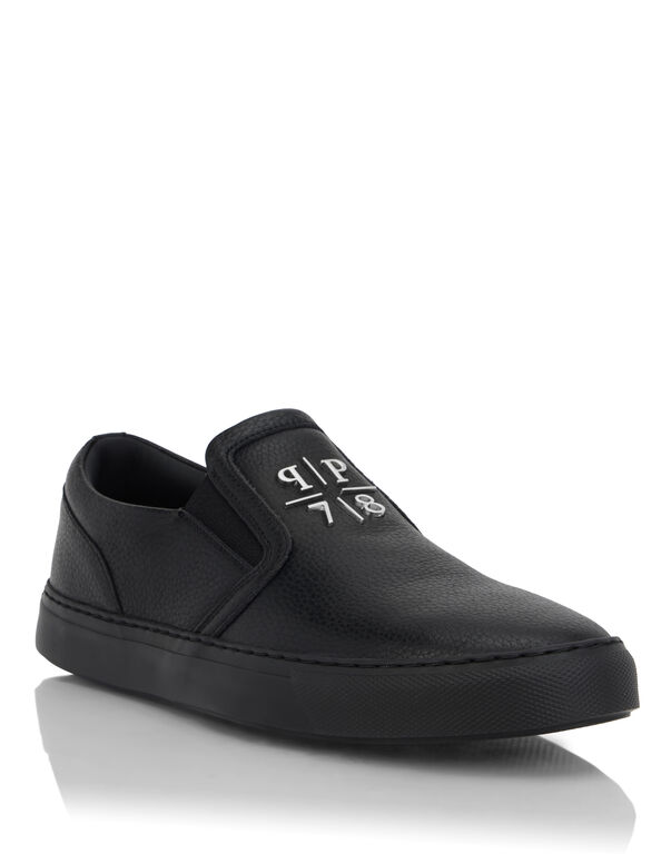 Deer Print Leather Slip On black / black