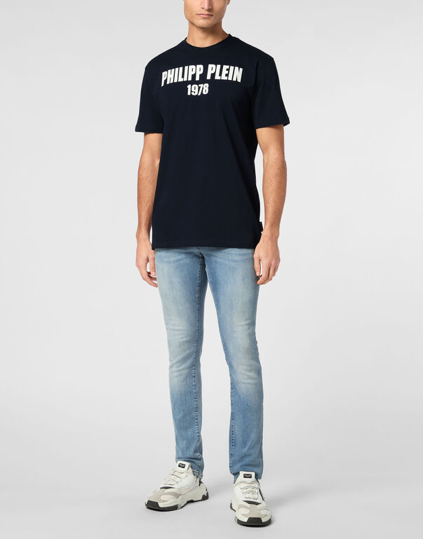 Round Neck T-Shirt 1978 navy 5 Round Neck T-Shirt 1978 navy