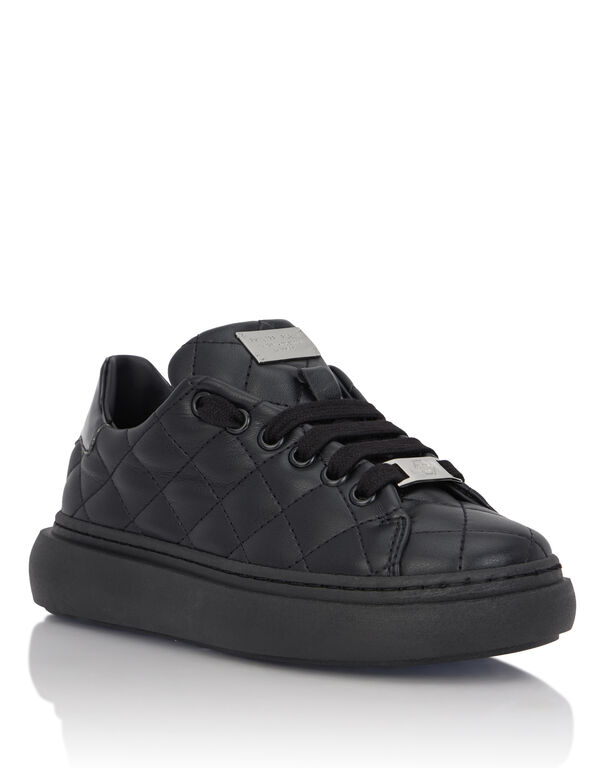 Low-Top Sneakers Matelasse black